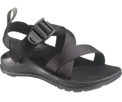 scheels chacos
