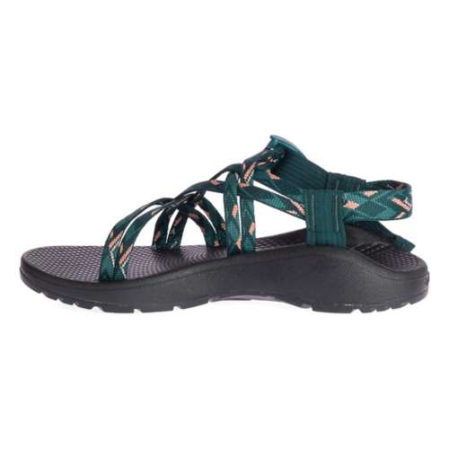 scheels chacos