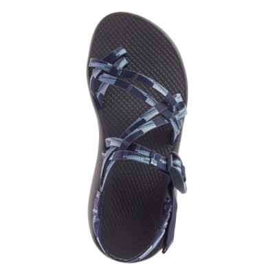 scheels chacos