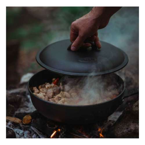 GSI Outdoors Guidecast 10" Cast Iron Cookset