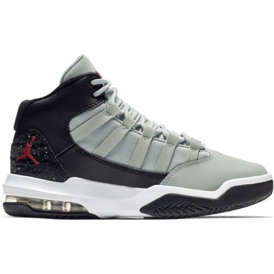 max aura basketball sneaker