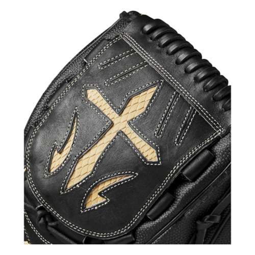 Wilson A2000 B23SS 12" Pitcher's Baseball Glove