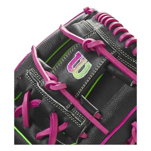 Wilson Glove of the Month - August