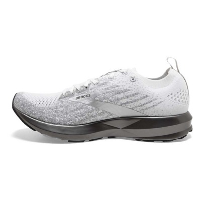 brooks levitate tennis shoes
