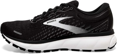 scheels brooks running shoes