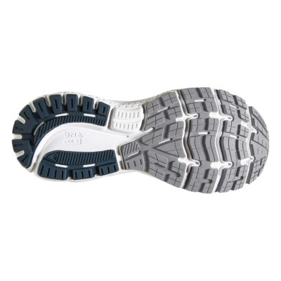 scheels brooks running shoes