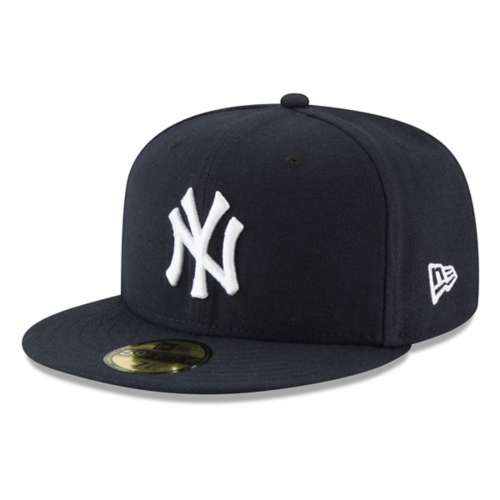 Hang Your Hat Women's Era Tee - New York Yankees