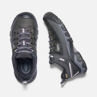 scheels womens keen shoes