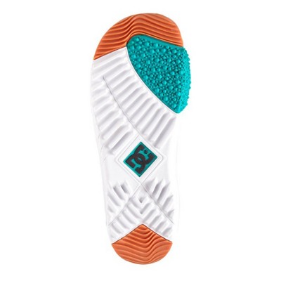 dc mora snowboard boots