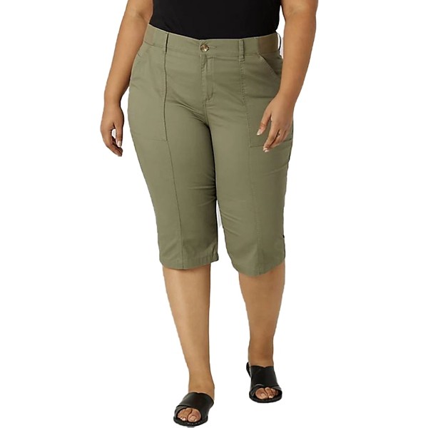 Women's Lee Plus FlexToGo Relaxed Fit Skimmer Cargo Capris by Lee