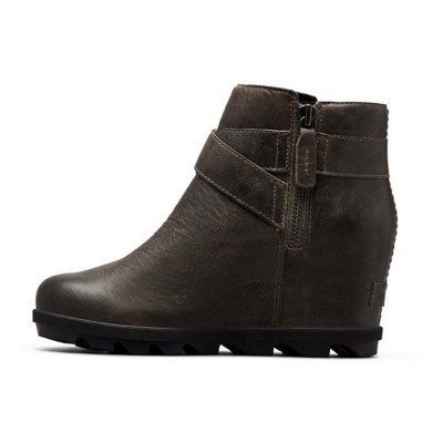 sorel joan of arctic wedge buckle