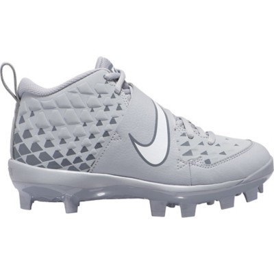 boys size 6 baseball cleats