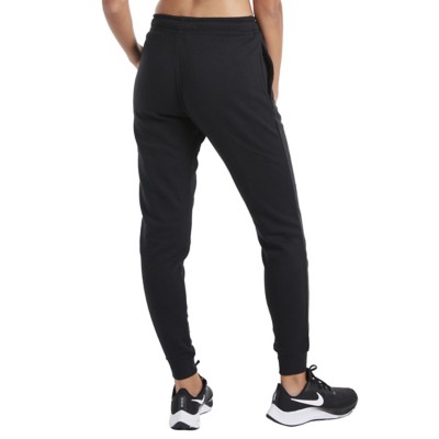 nike club joggers womens