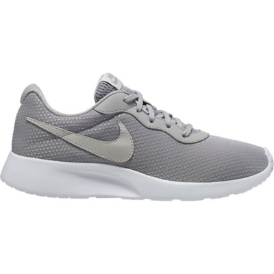 scheels womens nike shoes