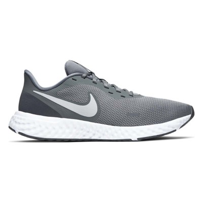 nike revolution 5 squeak