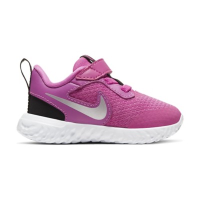 nike girls revolution 5