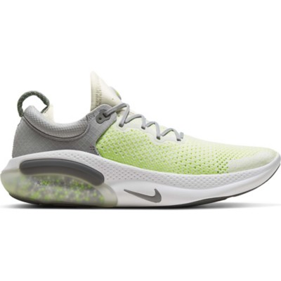 scheels running shoes