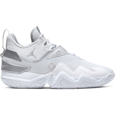 scheels basketball shoes