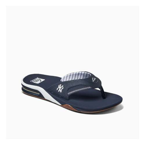 Men's Reef New York Yankees Fanning Flip Flop Sandals
