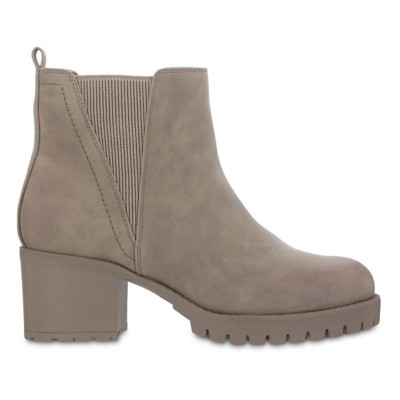 Women's MIA Carra Chelsea Boots | SCHEELS.com