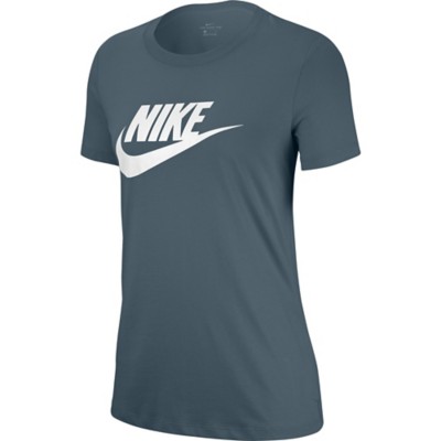 nike logo t shirt women's