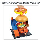Hot Wheels Let's Race Netflix - City Burger Drive-Thru Playset, With 1 Toy Car - Thumbnail 2 of 6
