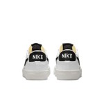 Women's Nike Blazer Low '77 Sneakers - Thumbnail 4 of 10