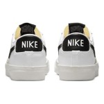 Women's Nike Blazer Low '77 Sneakers - Thumbnail 6 of 10