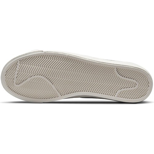 Women's Nike Blazer Low '77 Sneakers - Primary Image