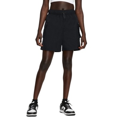 Women's Nike Dark Sportswear Essential Shorts