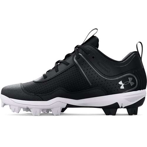 Under armor 2024 girls cleats