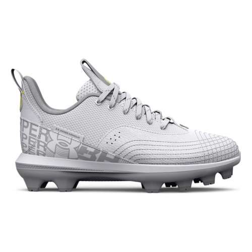 Under armour on sale molded baseball cleats