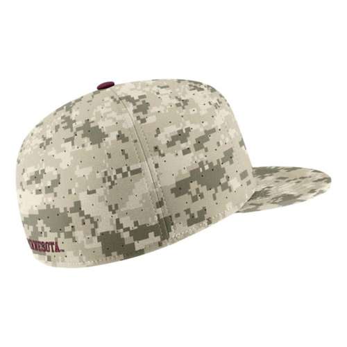 nike coral Minnesota Golden Gophers Camo True Baseball Fitted Hat