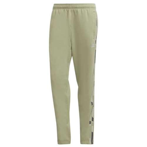 Men's adidas Graphics Camo Sweatpants | SCHEELS.com