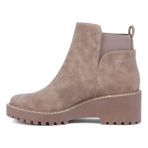lug sole chelsea boot dv dolce vita