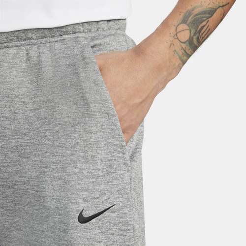 Buy Nike Men's Tech-Fleece Tapered Joggers Black in KSA -SSS