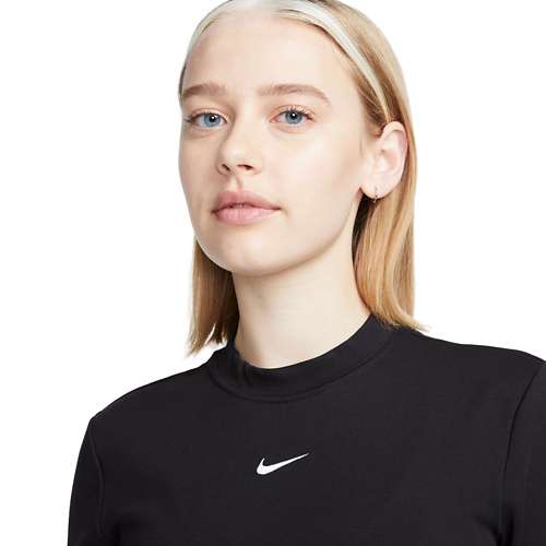 Women's Sportswear Essentials Outfit  Sportswear women, Clothing  essentials, Nike women