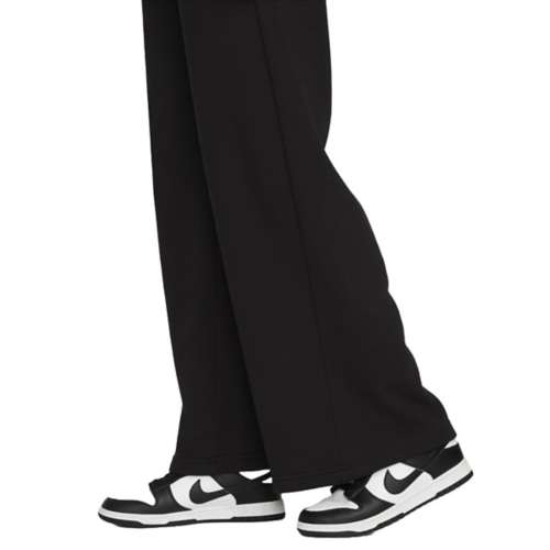 Women's Nike Sportswear Club Fleece Wide Leg Sweatpants | SCHEELS.com