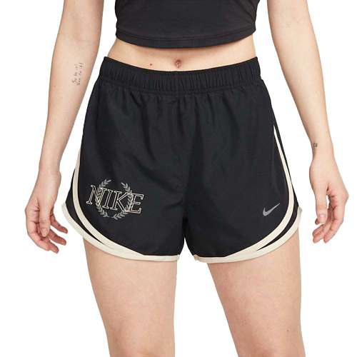 Women's Nike Dri-FIT Tempo Graphic Shorts