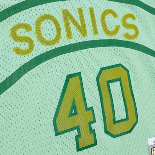 Mitchell & Ness Seattle Supersonics #40 Shawn Kemp green/yellow Swingman  Jersey