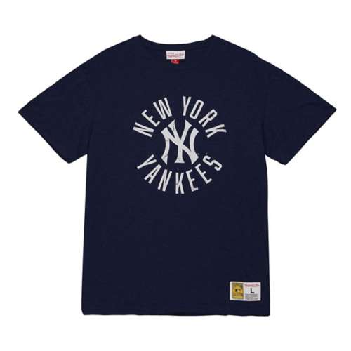 Mitchell and Ness New York Yankees Legendary T-Shirt