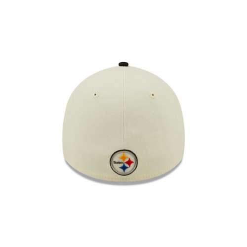 Pittsburgh Steelers New Era Women's 2022 Sideline Cuffed Knit Hat - Cream