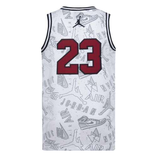Chicago Bulls Essential Men's Jordan NBA Long-Sleeve T-Shirt. Nike IL
