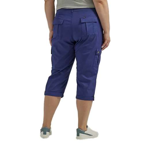 Women's Lee Plus Size Ultra Lux With Flex-To-Go Relaxed Capri Cargo Shorts
