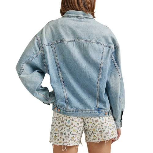 Women's Wrangler Heritage Jumbo Trucker Jean Jacket