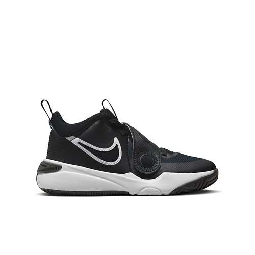 Big Kids' Nike Team Hustle D 11 Basketball Shoes