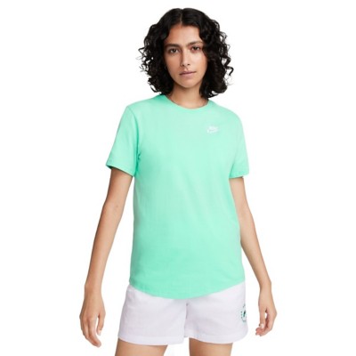 Women's plus nike Sportswear Club Essentials T-Shirt