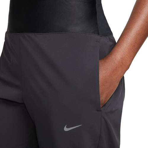 Women's Nike DriFIT Swift Mid Rise Sweatpants