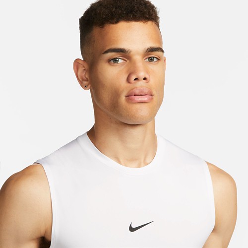 Nike Men s Dri FIT Tight Sleeveless Fitness Top