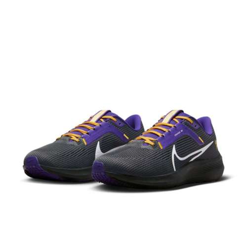 Nike Zoom NFL Pegasus 40 sneakers: How to buy new shoes for the Cowboys,  Steelers, Chiefs, Packers, Jets, more 